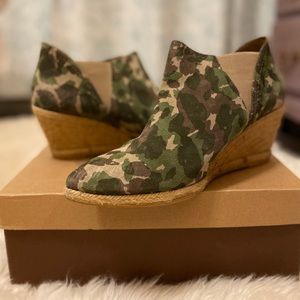 Camo Espadrille Booties! Genuine Suede